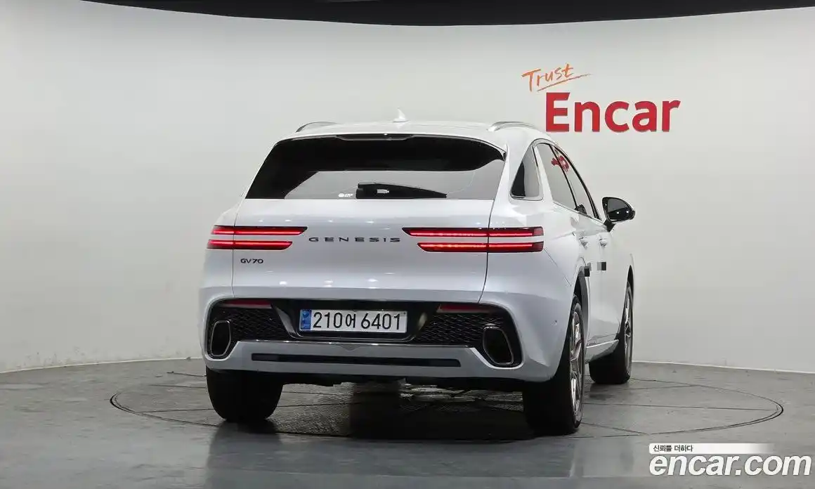 Genesis GV70 2023 2.5 Автомат в Москве № 1399724, фото 4