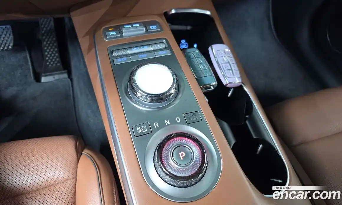 Genesis GV70 2023 2.5 Автомат в Москве № 1399724, фото 9