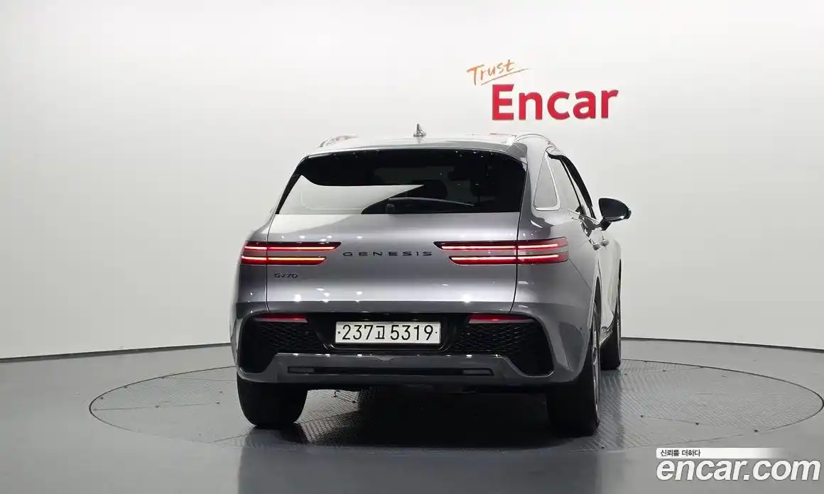 Genesis GV70 2022 2.2 Автомат в Москве № 1399741, фото 4