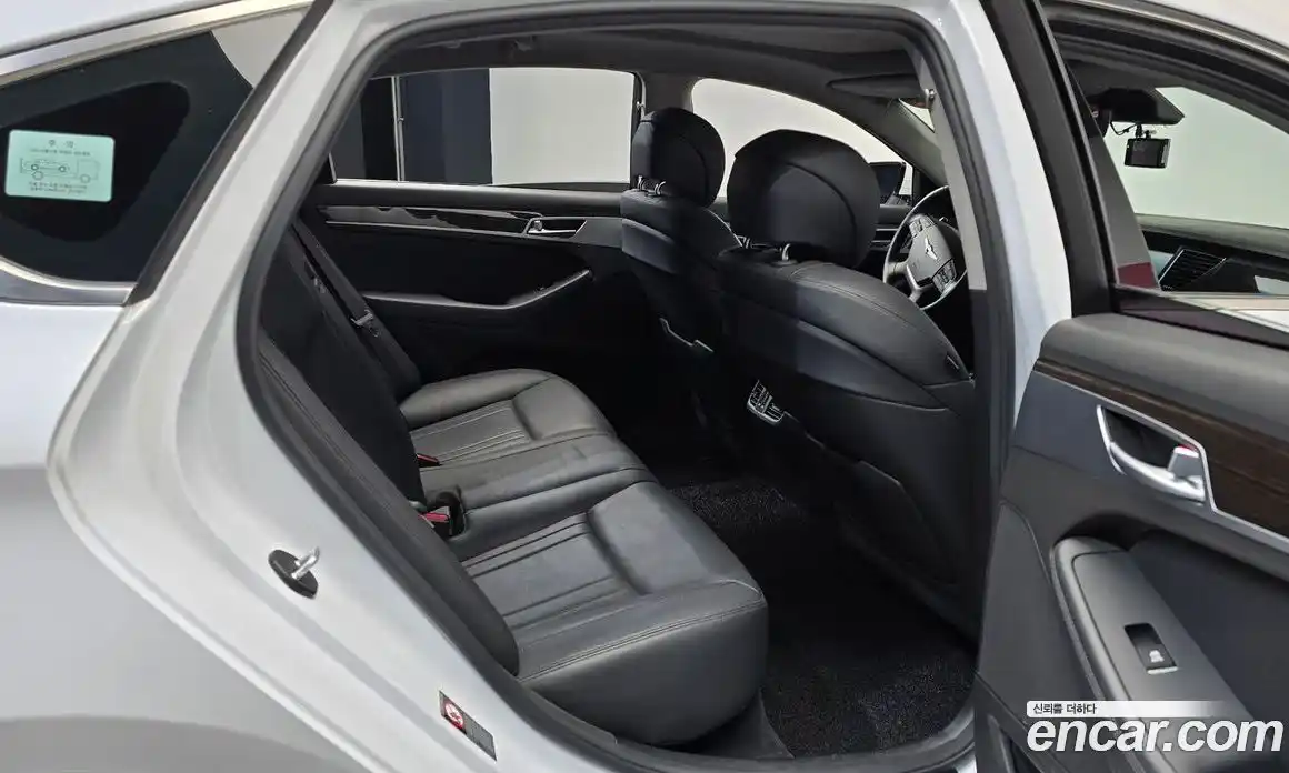 Genesis G80 2018 3.3 Автомат в Москве № 1399761, фото 11