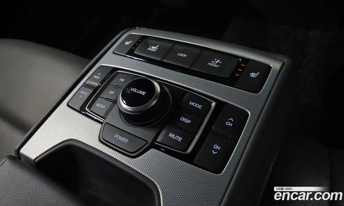 Genesis G80 2018 3.3 Автомат в Москве № 1399761, фото 18