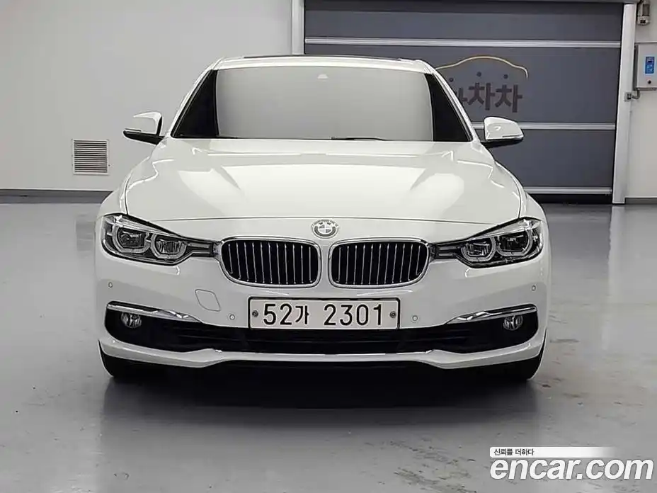 BMW 3-Series 2018 2.0 Автомат в Москве № 1400598, фото 2
