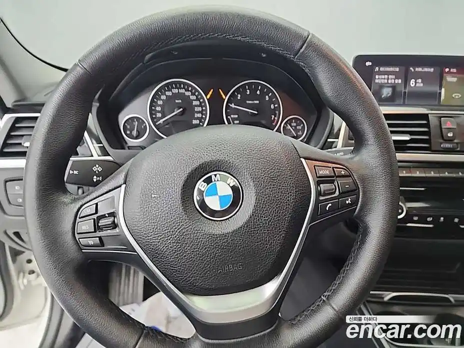 BMW 3-Series 2018 2.0 Автомат в Москве № 1400598, фото 9