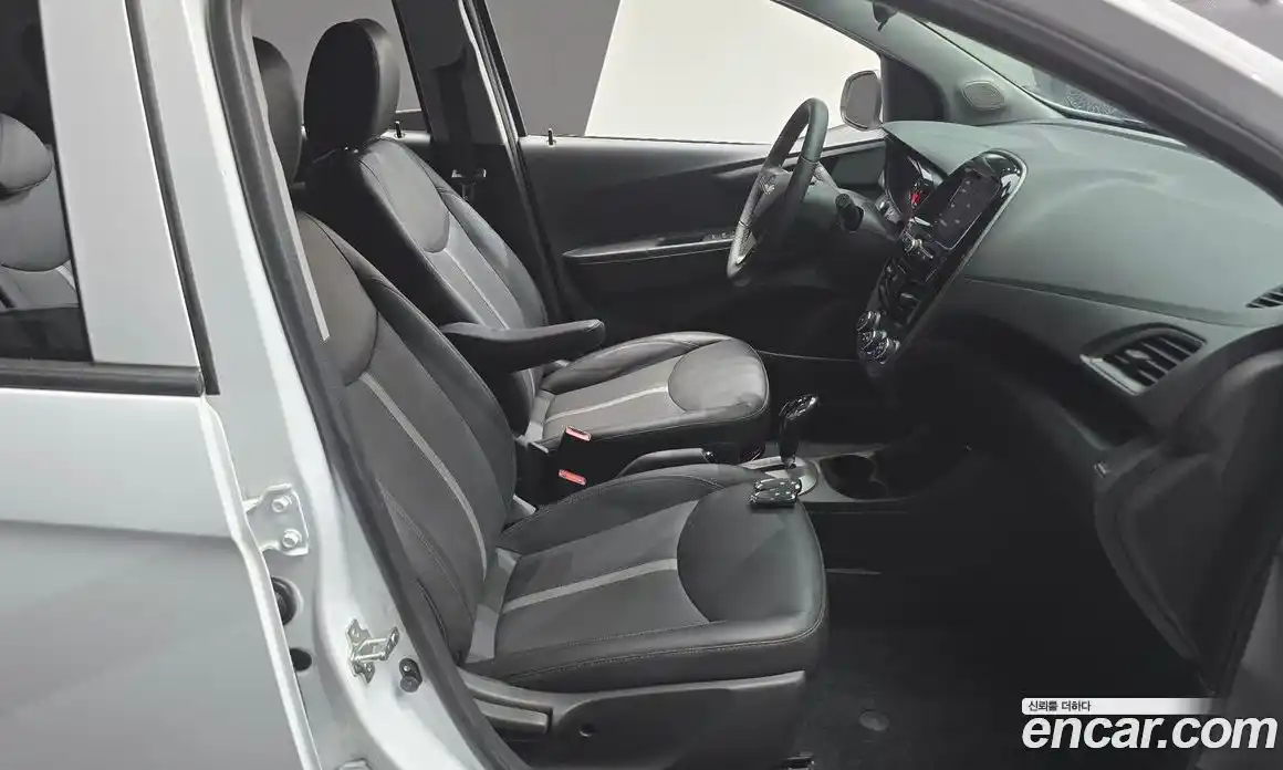 Chevrolet Spark 2022 1.0 гидро в Москве № 1400826, фото 11