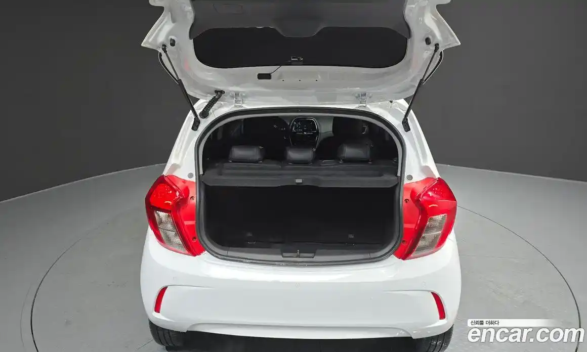 Chevrolet Spark 2022 1.0 гидро в Москве № 1400826, фото 20
