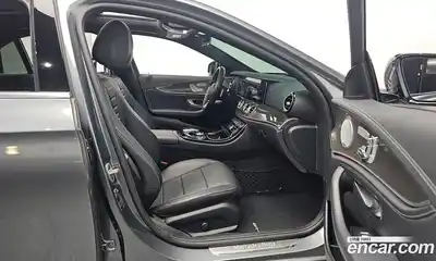 Mercedes-Benz E-Class 2019 2.0 гидро в Москве № 1403834, миниатюра 11