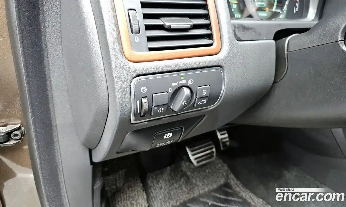 Volvo XC70 2013 2.4 гидро в Москве № 1404765, фото 18