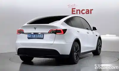 Tesla Model Y 2024 0.2 гидро в Москве № 1405366, миниатюра 2