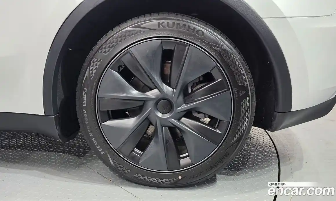 Tesla Model Y 2024 0.2 гидро в Москве № 1405366, фото 5