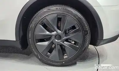 Tesla Model Y 2024 0.2 гидро в Москве № 1405366, миниатюра 5