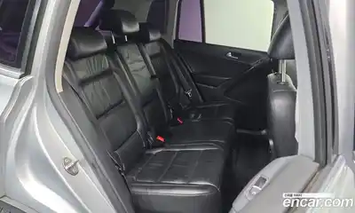 Volkswagen Tiguan 2010 2.0 гидро в Москве № 1405624, миниатюра 12