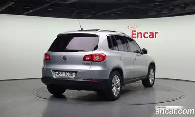 Volkswagen Tiguan 2010 2.0 гидро в Москве № 1405624, миниатюра 2