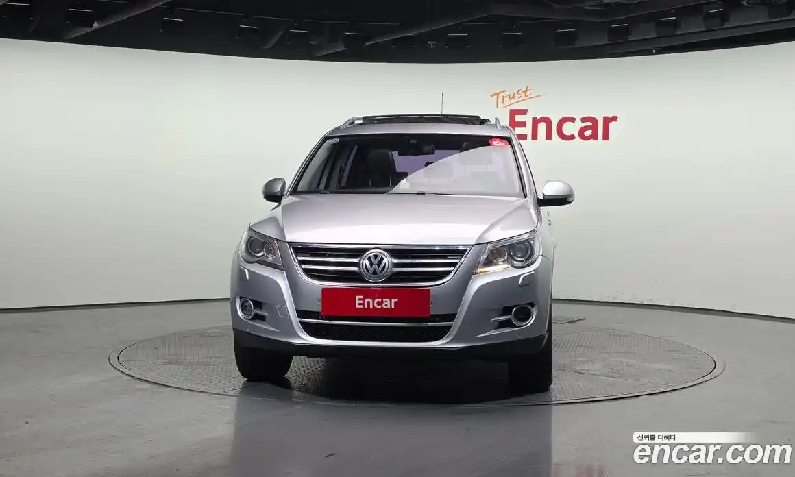 Volkswagen Tiguan 2010 2.0 гидро в Москве № 1405624, фото 3
