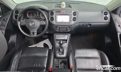 Volkswagen Tiguan 2010 2.0 гидро в Москве № 1405624, миниатюра 7
