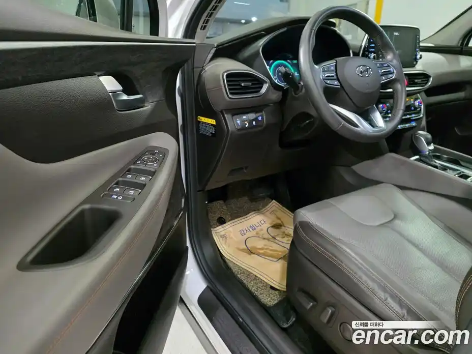 Hyundai Santa Fe 2018 2.0 гидро в Москве № 1417608, фото 16