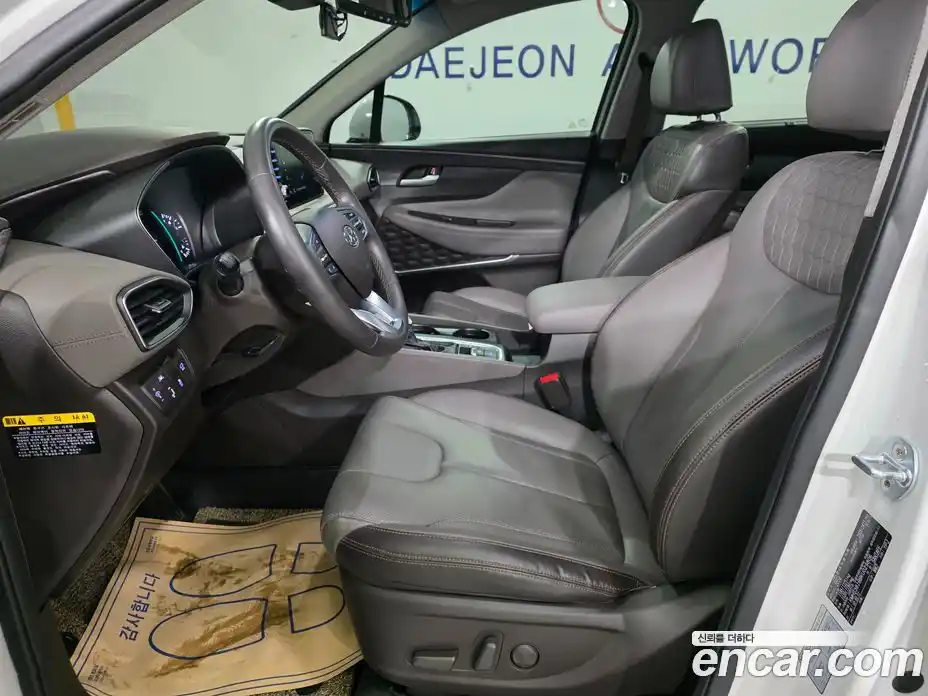 Hyundai Santa Fe 2018 2.0 гидро в Москве № 1417608, фото 17
