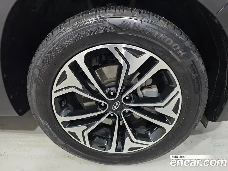 Hyundai Santa Fe 2018 2.0 гидро в Москве № 1417608, фото 20