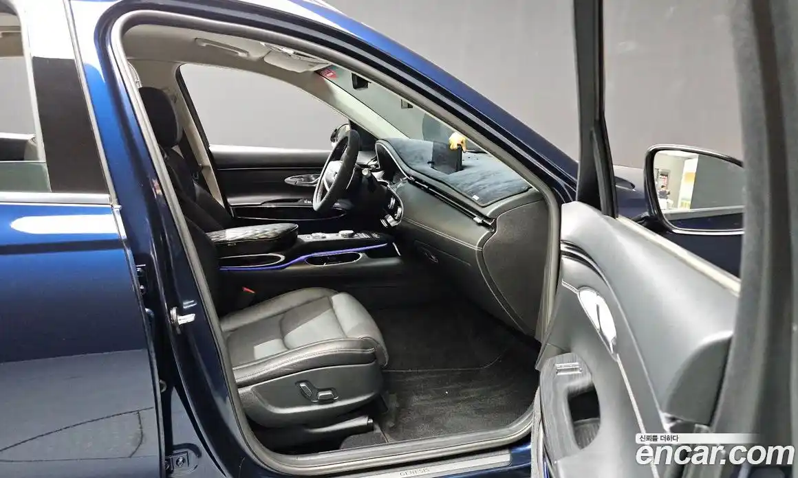 Genesis GV70 2021 2.2 Автомат в Москве № 1418457, фото 17