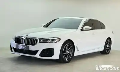 BMW 5-Series, 2022