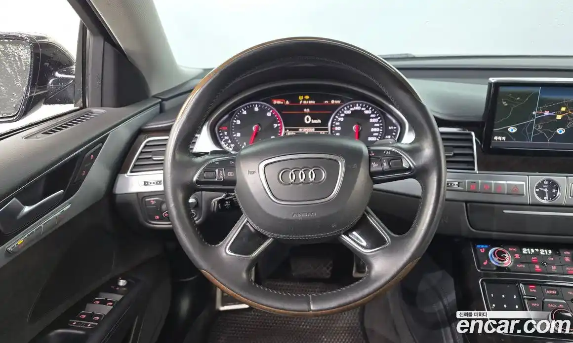 Audi A8 2015 4.0 гидро в Москве № 1422678, фото 13