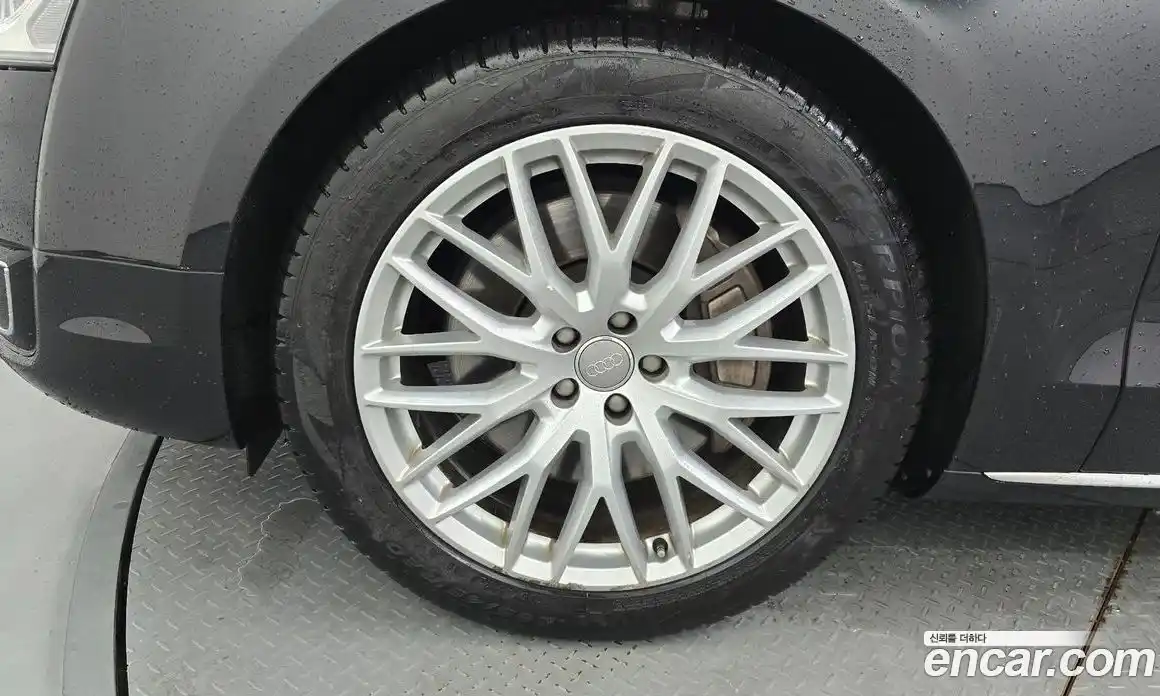 Audi A8 2015 4.0 гидро в Москве № 1422678, фото 5