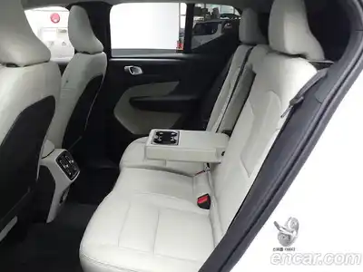 Volvo XC40 2024 2.0 гидро в Москве № 1422829, миниатюра 11