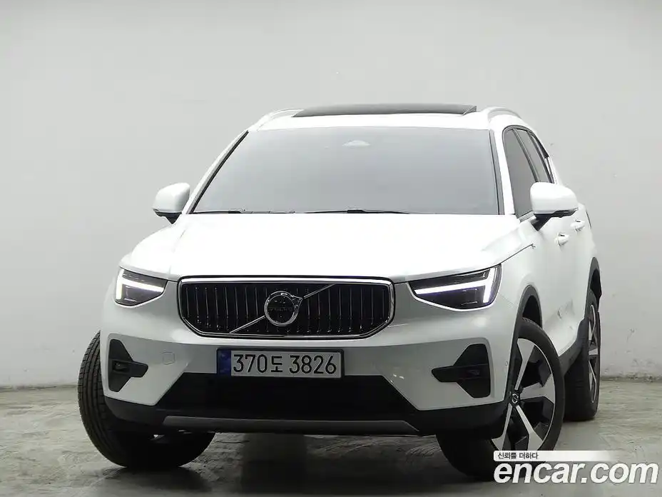 Volvo XC40 2024 2.0 гидро в Москве № 1422829, фото 3