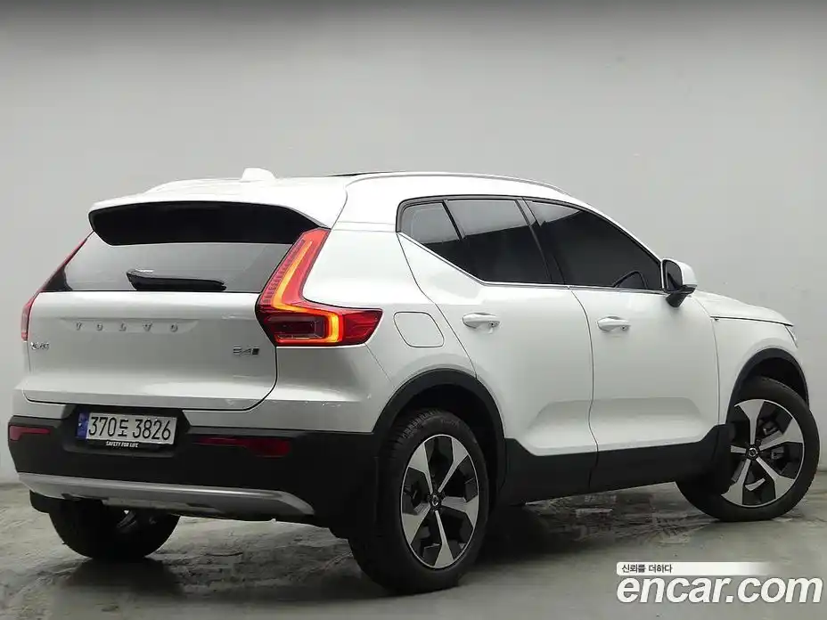 Volvo XC40 2024 2.0 гидро в Москве № 1422829, фото 4