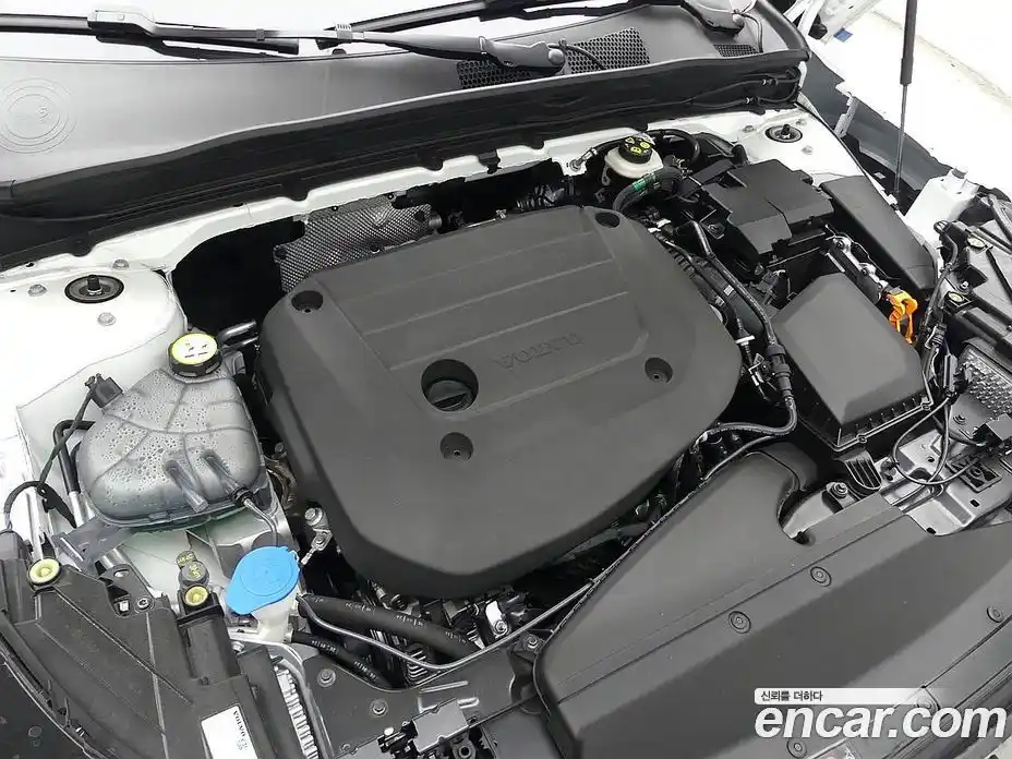 Volvo XC40 2024 2.0 гидро в Москве № 1422829, фото 6