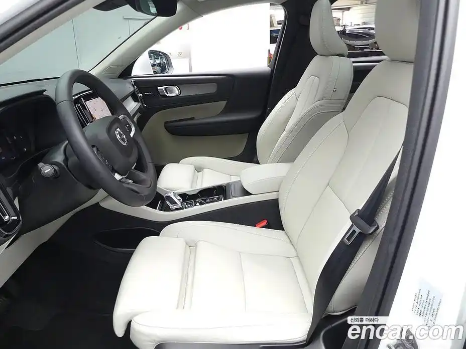 Volvo XC40 2024 2.0 гидро в Москве № 1422829, фото 10