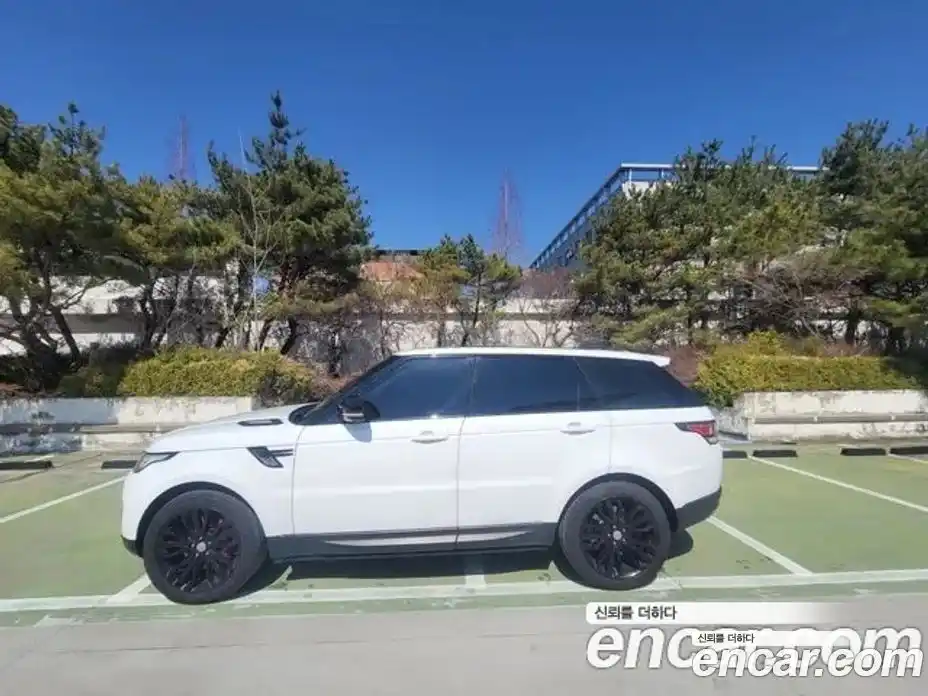 Land Rover Range-Rover Sport 2015 3.0 гидро в Москве № 1423429, фото 17