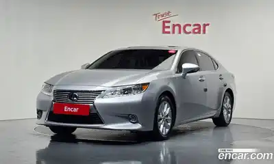 Lexus ES, 2015
