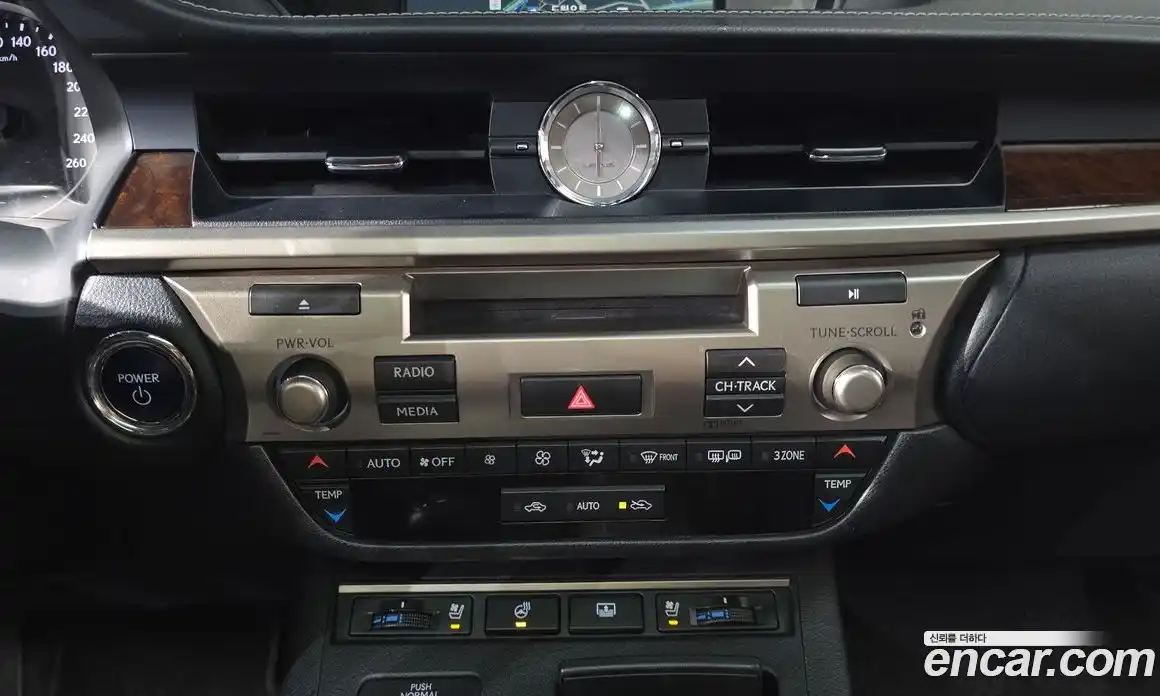 Lexus ES 2015 2.5 гидро в Москве № 1424045, фото 16