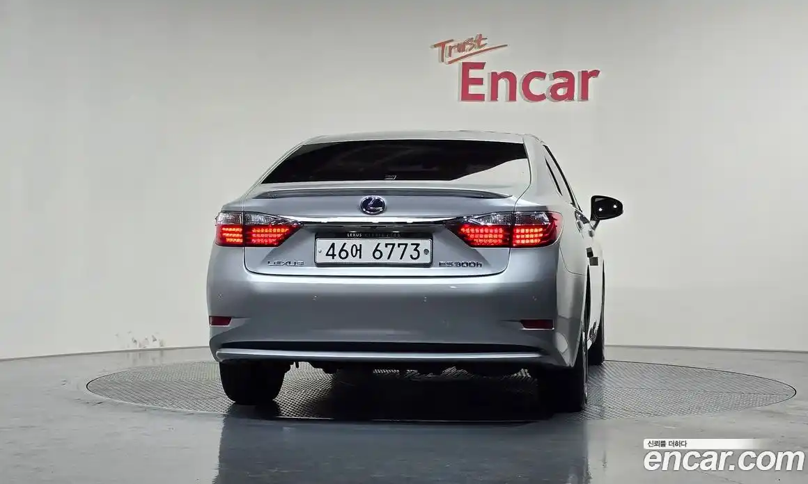 Lexus ES 2015 2.5 гидро в Москве № 1424045, фото 4