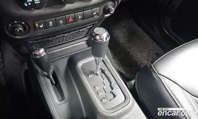 Jeep Wrangler 2017 3.6 гидро в Москве № 1424333, миниатюра 9