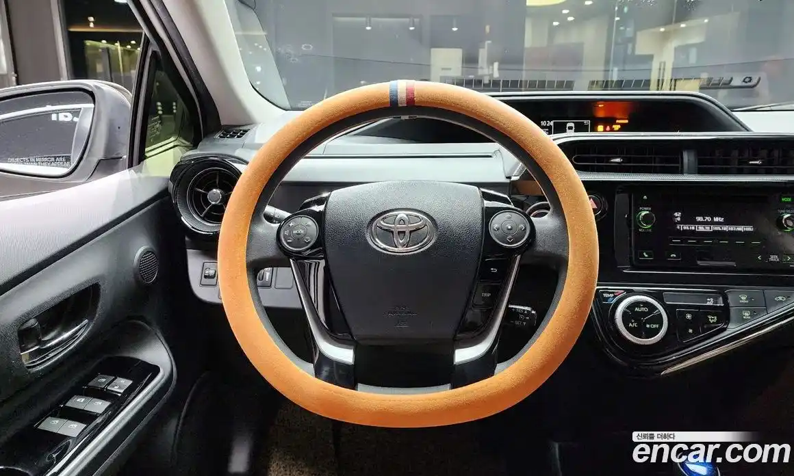 Toyota Prius 2018 1.5 гидро в Москве № 1424519, фото 14