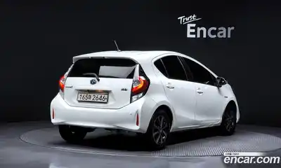 Toyota Prius 2018 1.5 гидро в Москве № 1424519, миниатюра 2