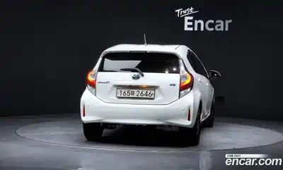Toyota Prius 2018 1.5 гидро в Москве № 1424519, миниатюра 4
