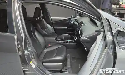 Toyota Prius 2018 1.8 гидро в Москве № 1424541, миниатюра 12