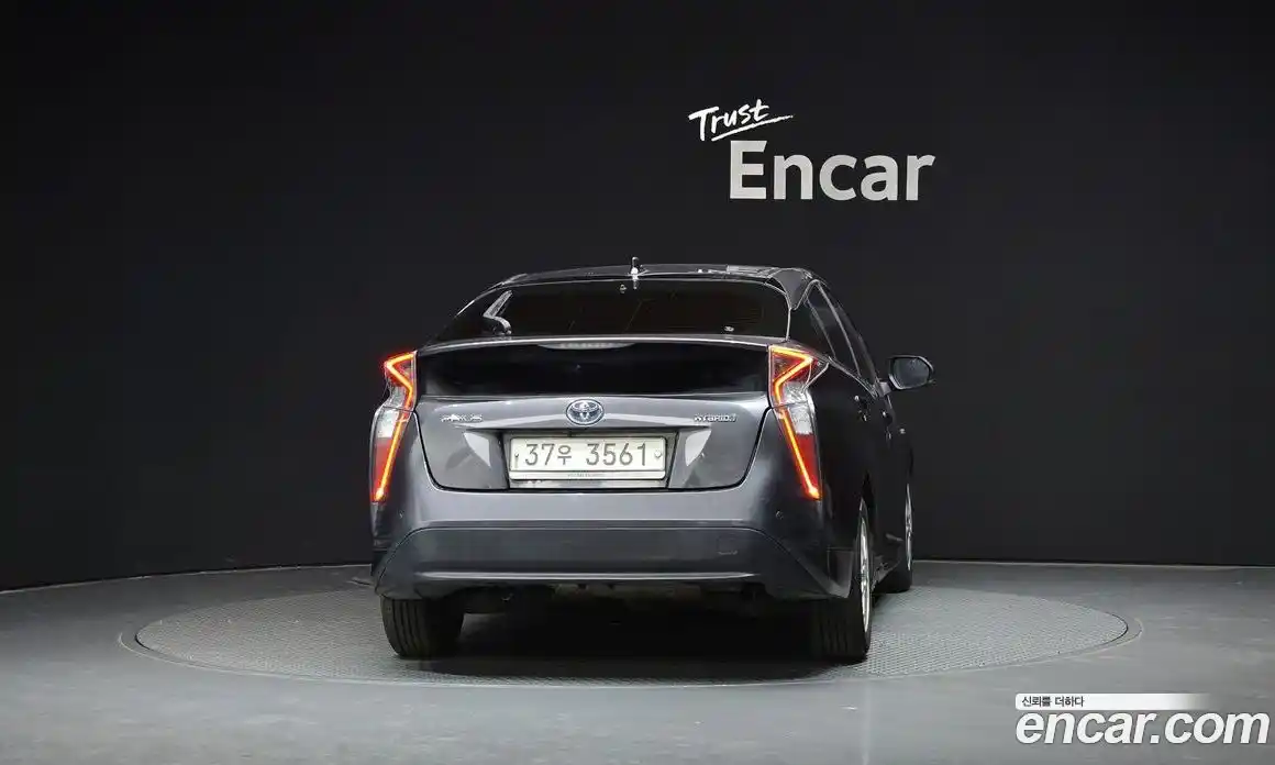 Toyota Prius 2018 1.8 гидро в Москве № 1424541, фото 4