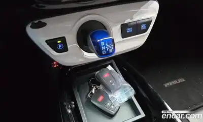 Toyota Prius 2018 1.8 гидро в Москве № 1424541, миниатюра 9