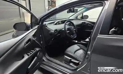 Toyota Prius 2018 1.8 гидро в Москве № 1424541, миниатюра 10
