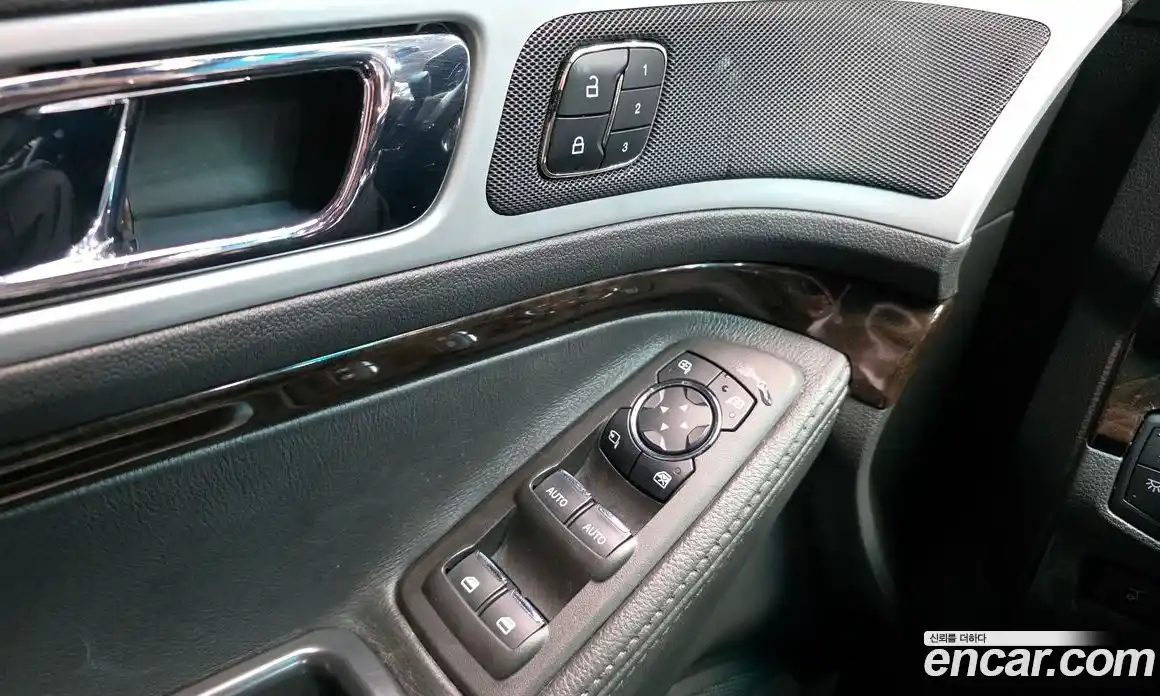 Ford Explorer 2013 3.5 гидро в Москве № 1424747, фото 17
