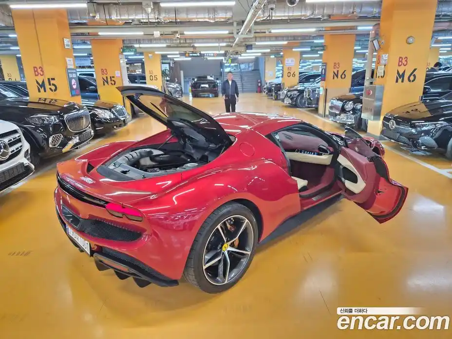 Ferrari 296 2024 3.0 гидро в Москве № 1424898, фото 17