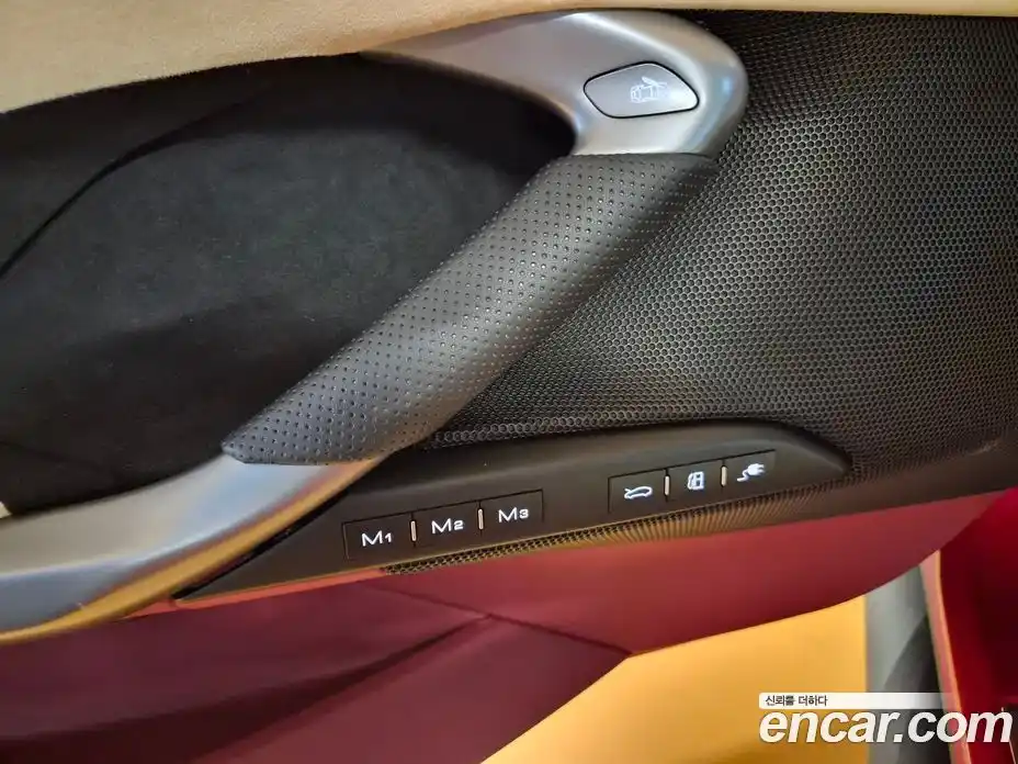 Ferrari 296 2024 3.0 гидро в Москве № 1424898, фото 6