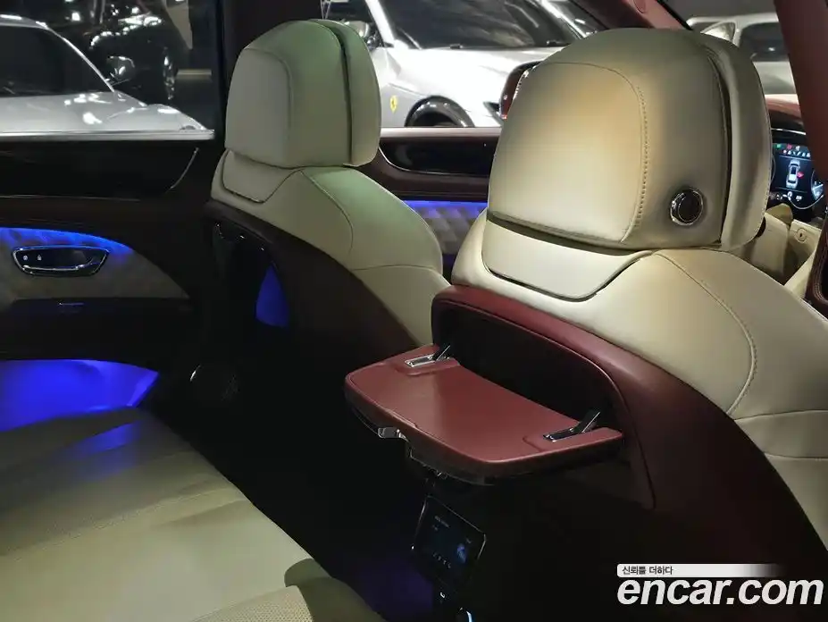 Bentley Bentayga 2021 4.0 гидро в Москве № 1424948, фото 15