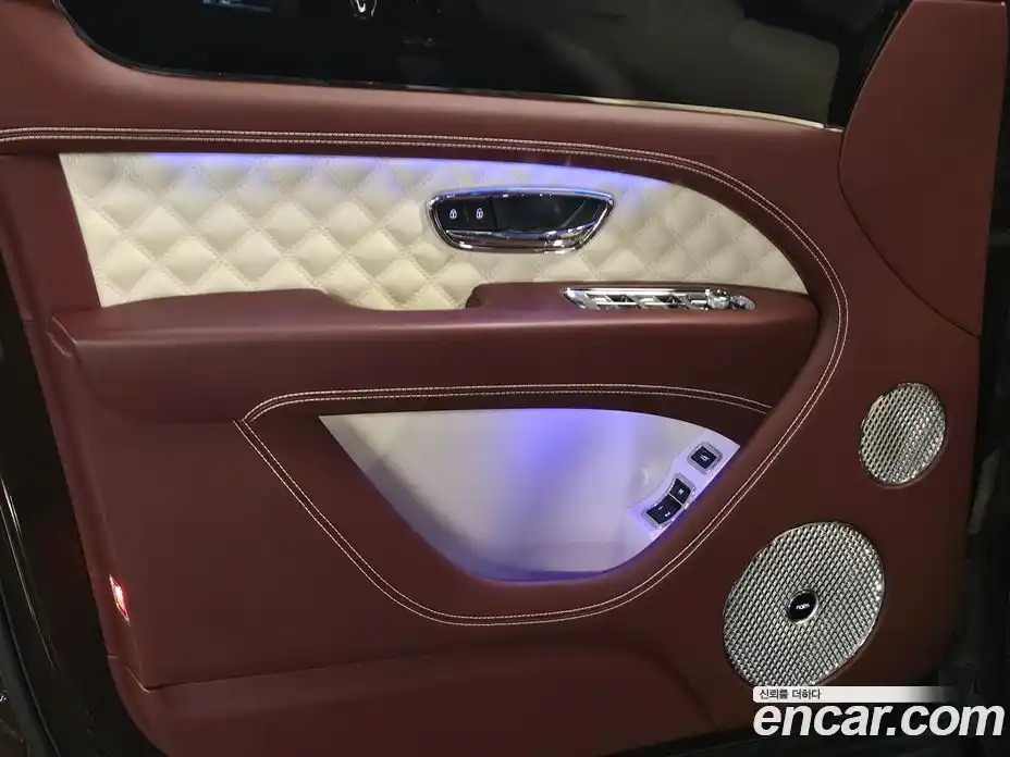 Bentley Bentayga 2021 4.0 гидро в Москве № 1424948, фото 19