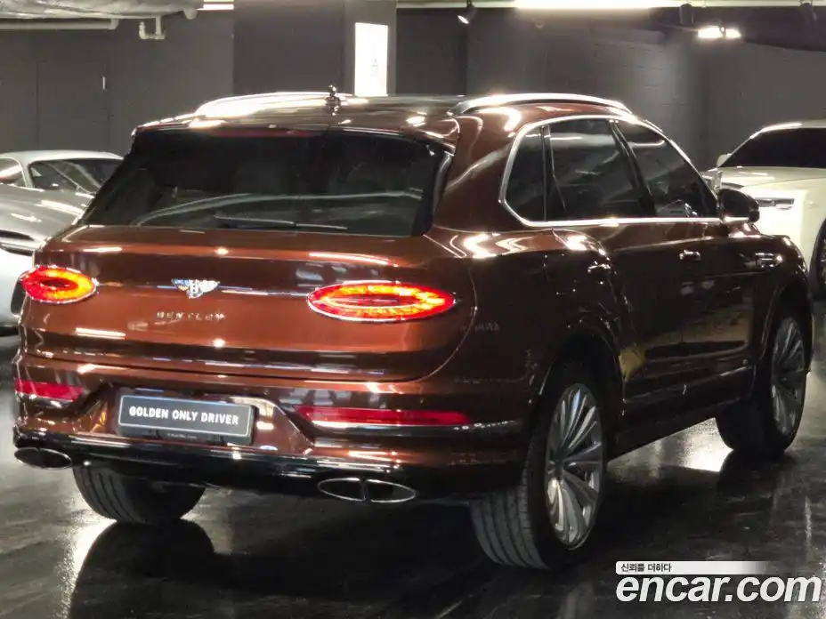 Bentley Bentayga 2021 4.0 гидро в Москве № 1424948, фото 4