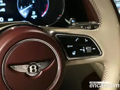 Bentley Bentayga 2021 4.0 гидро в Москве № 1424948, миниатюра 7