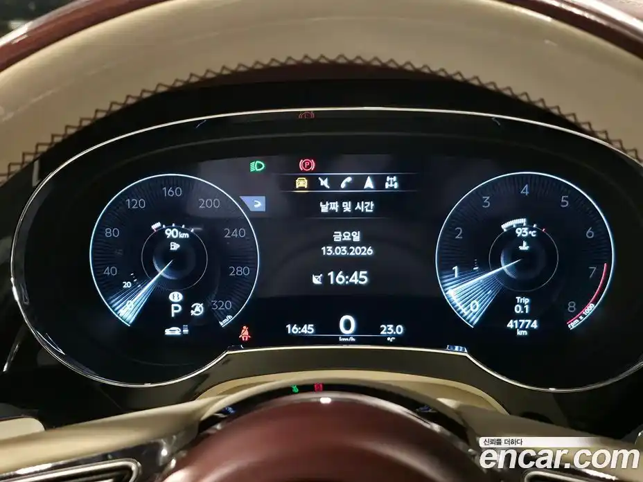 Bentley Bentayga 2021 4.0 гидро в Москве № 1424948, фото 8